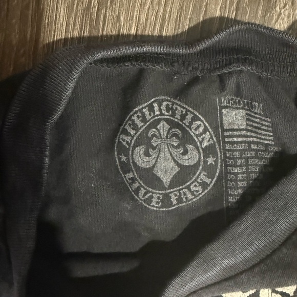 Affliction  Dragon Tee - Charcoal crop top - Picture 6 of 8